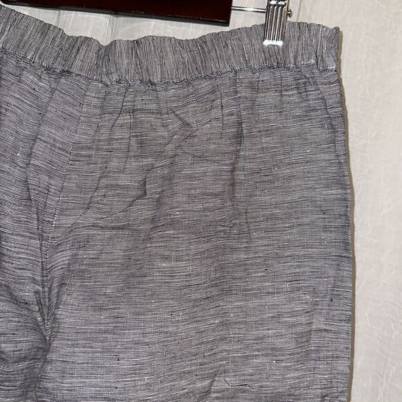 blue illusion M Chambray Heather Blue Linen Hem Tabs Bermuda Shorts with Pockets - Picture 8 of 12